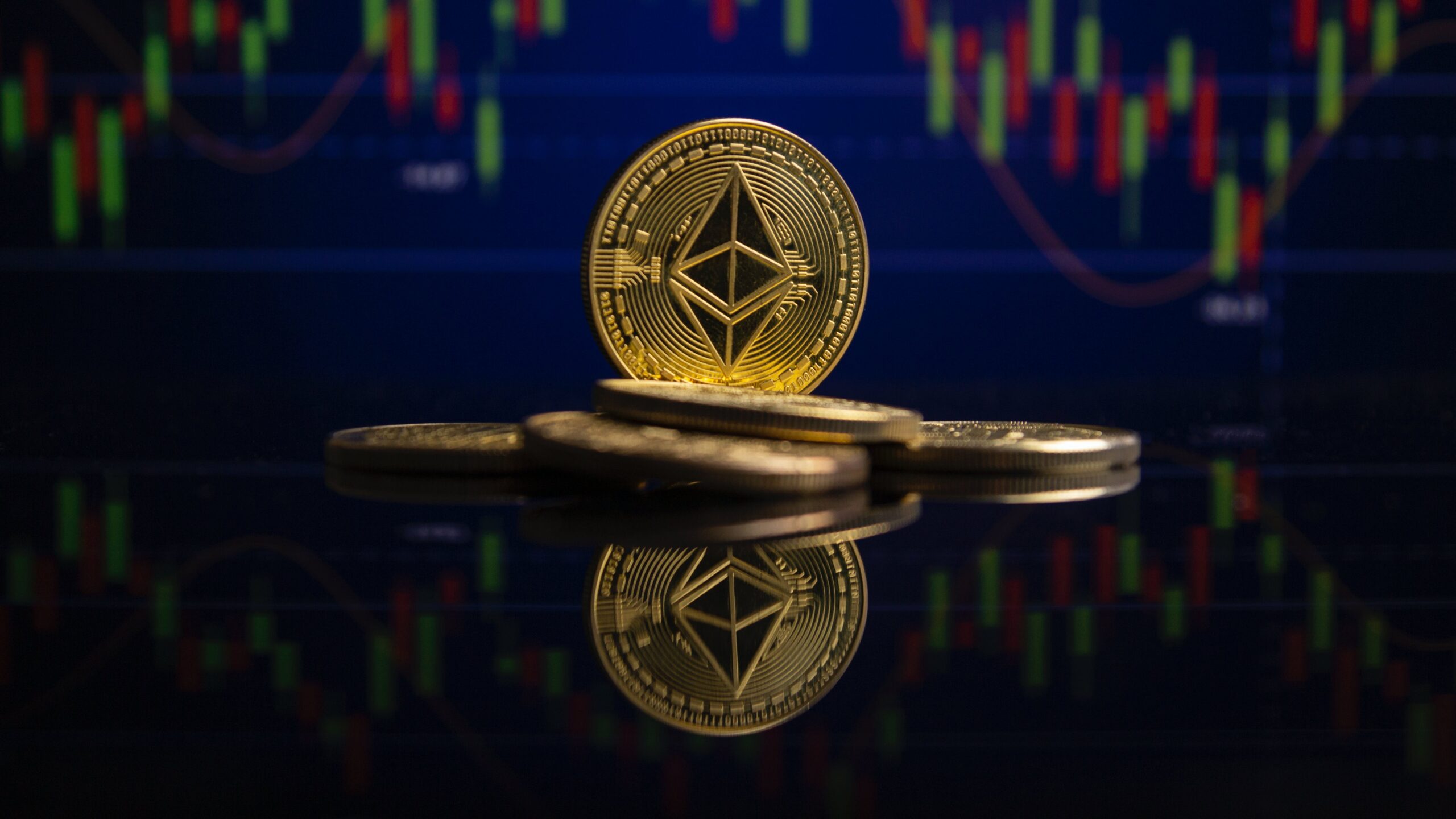 Ethereum Holders Seek Greener Pastures: Panic Selling and Diversifying into Solana and Cardano